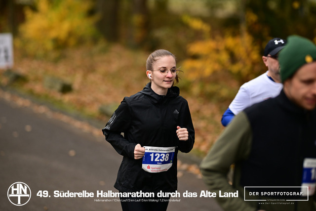 Süderelbe Halbmarathon 2025 I 09.11.2025 I Fotograf_DerSportfotograf.I 00453 | Der Sportfotograf. - Realisiert mit Pictrs.com