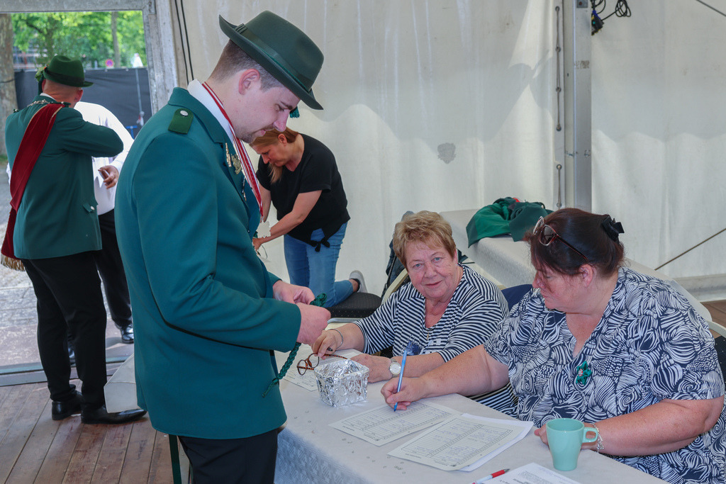 top-top.de-250531-029 | Foto, Video, Fotografie, Videografie, Fotobox, DJ, Discjockey, Musik, Musikbox, Veranstaltung, Photobooth, Amazon, Ebay, Buchtipp, Bestseller, Autor, Verlag, Buch, Wesel, Hamminkeln, NRW, Dinslaken, Rees, Drohne, Hochzeit, Party, Fotobox, Wesel, Fotograf