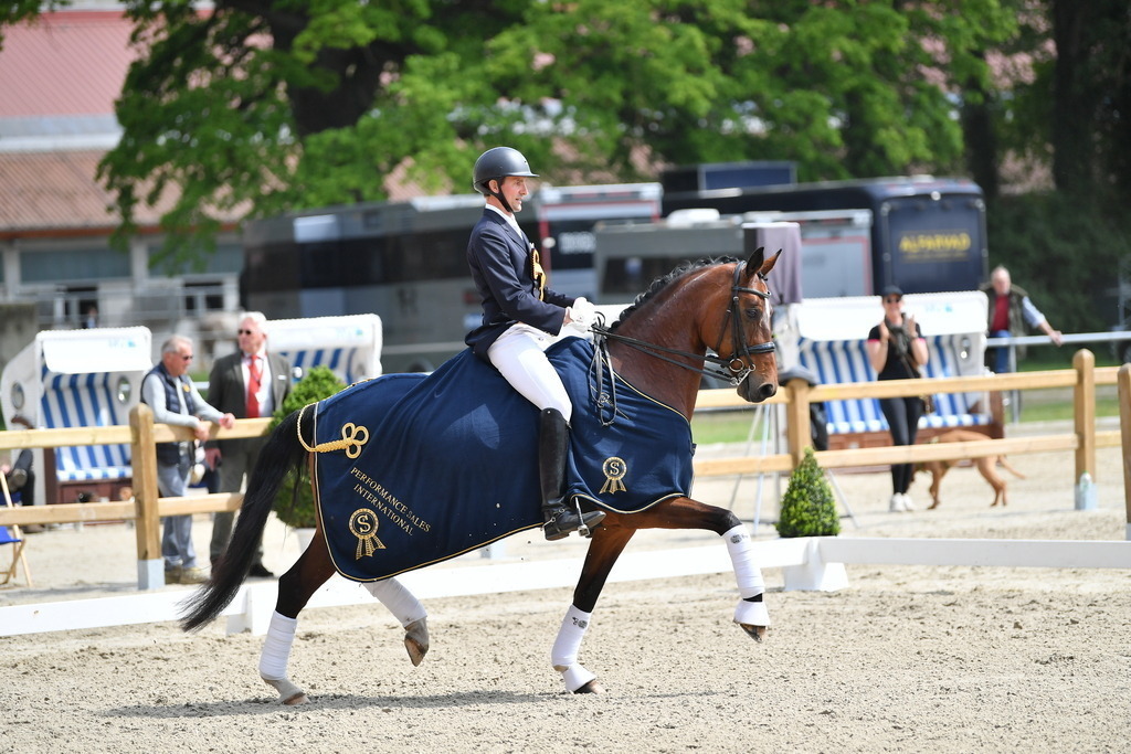 AntsBredemeier_030524_25_146 | Der professionelle Turnierfotograf ✓ Reitsport Bilder ▷ Shop ✚ günstig & schnell ✚ mit Zugang für Redakteure