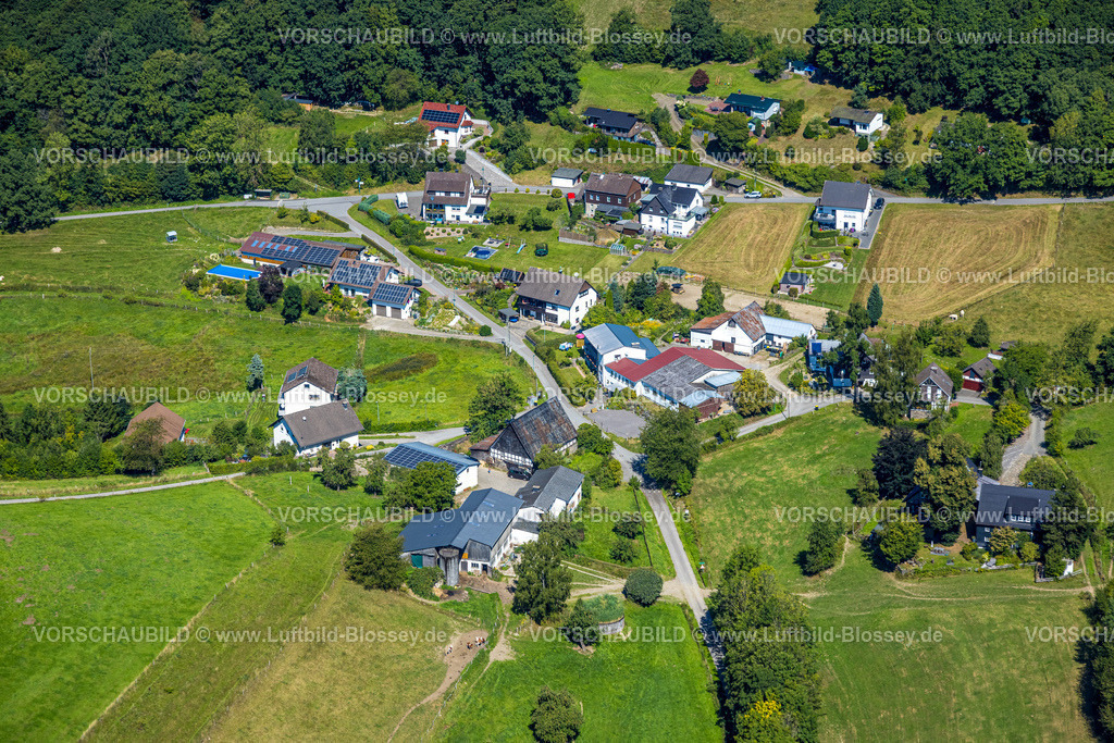 Olpe250809713Buerberg | Luftbild, Wohngebiet Ortsansicht Ortsteil Bürberg, Attendorn, Sauerland, Nordrhein-Westfalen, Deutschland