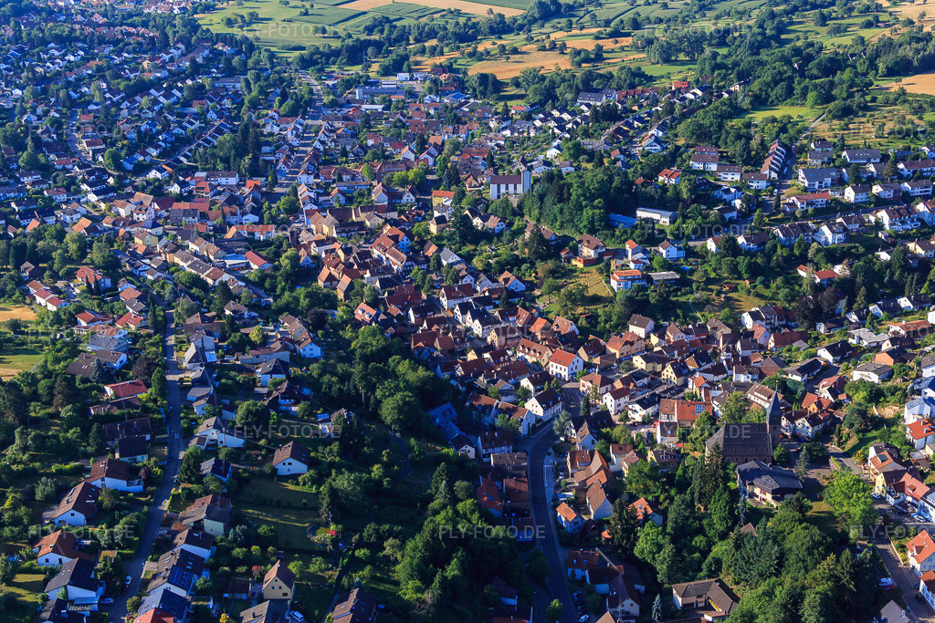 Luftbild: Ortansicht von Norden im Ortsteil Grünwettersbach in Karlsruhe im Bundesland Baden-Württemberg in Deutschland. Foto: IMG_083931.jpg vom 26.07.2015 durch Werner Riehm/FLY-FOTO.de