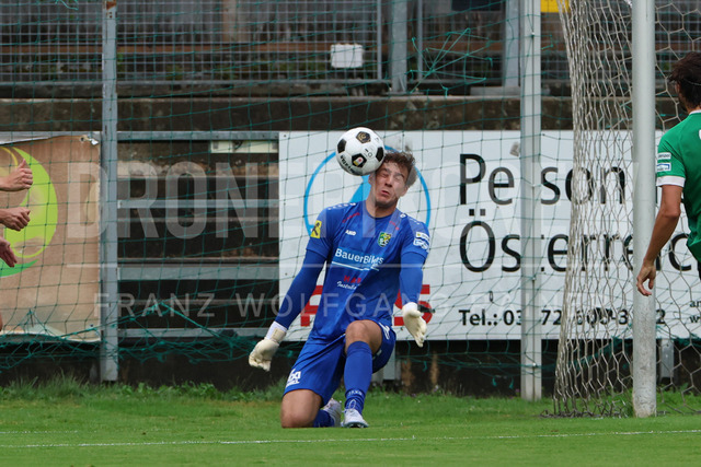Friendly Match: SC Weiz vs TSV Hartberg in Weiz | Weiz, AUSTRIA, 01.JUL.26 - SOCCER - ADMIRAL Bundesliga, SC Weiz vs TSV Hartberg, test match. The image shows Enrico Temmel (SC Weiz) by a header.