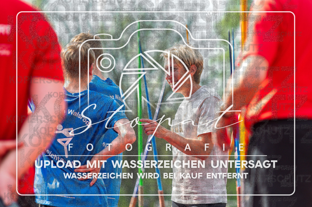 KMHK-1009 | Annette Funck bei den Kreismeisterschaften Leichtathletik-Wurf Heidekreis 2026 im Boehmewaldstadion, Soltau (Simon Paul Stopat) - Realisiert mit Pictrs.com