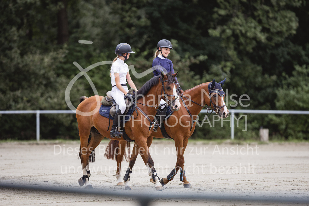 230824_Delbrueck_PonyTrophy-205 | Deine schönsten Turniermomente als professionelle Fotos! Entdecke hochwertige Pferdesport-Fotografie im Online-Shop. Jetzt Fotos finden & bestellen!