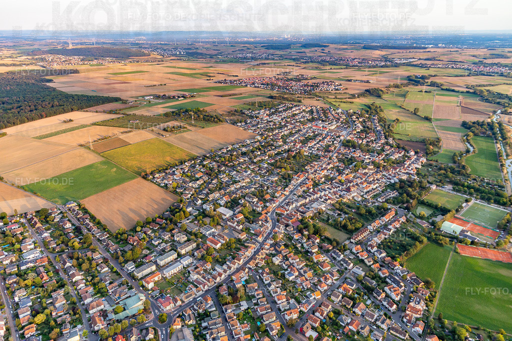 Ortsansicht | Luftbild: Ortsansicht in Karben im Bundesland Hessen in Deutschland. Foto: IMG_117751.jpg vom 10.09.2019 durch Werner Riehm/FLY-FOTO.de - Realisiert mit Pictrs.com