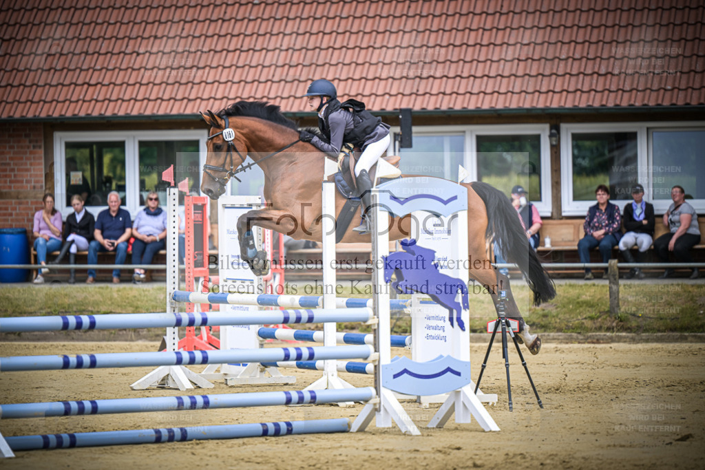 DOS_4046 | Entdecke hochwertige Reitturnierfotos von Foto Oger. Professionell, emotional und authentisch – jetzt Lieblingsmomente im Shop bestellen. - Realisiert mit Pictrs.com