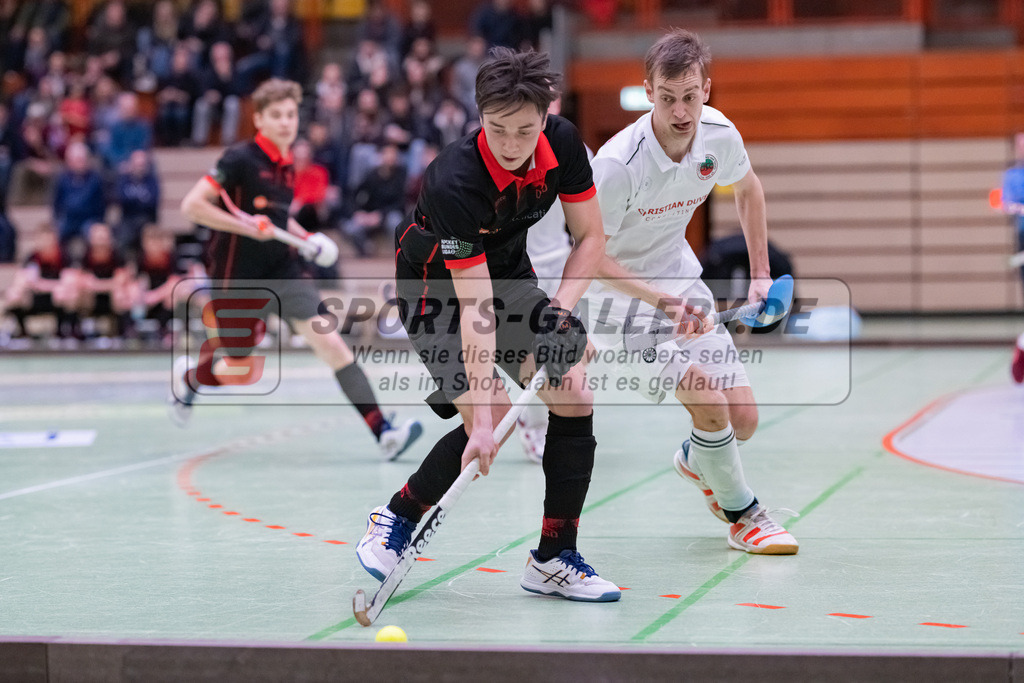 HK_20230113_102803 | 1. Bundesliga ( Halle ) Herren Crefelder HTC - DSD Düsseldorf am 13.1.2023 Crefelder HTC  ( CHTC ) Halle Glockenspitz , Krefeld , Lukas Muth ( DSD Düsseldorf #7 ) , Breucker Julius ( Crefelder HTC #2 )