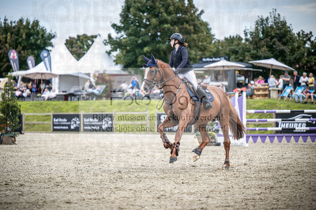 DOS_4715 | Entdecke hochwertige Reitturnierfotos von Foto Oger. Professionell, emotional und authentisch – jetzt Lieblingsmomente im Shop bestellen.Deutschlandweite Turnierfotografie. - Realisiert mit Pictrs.com