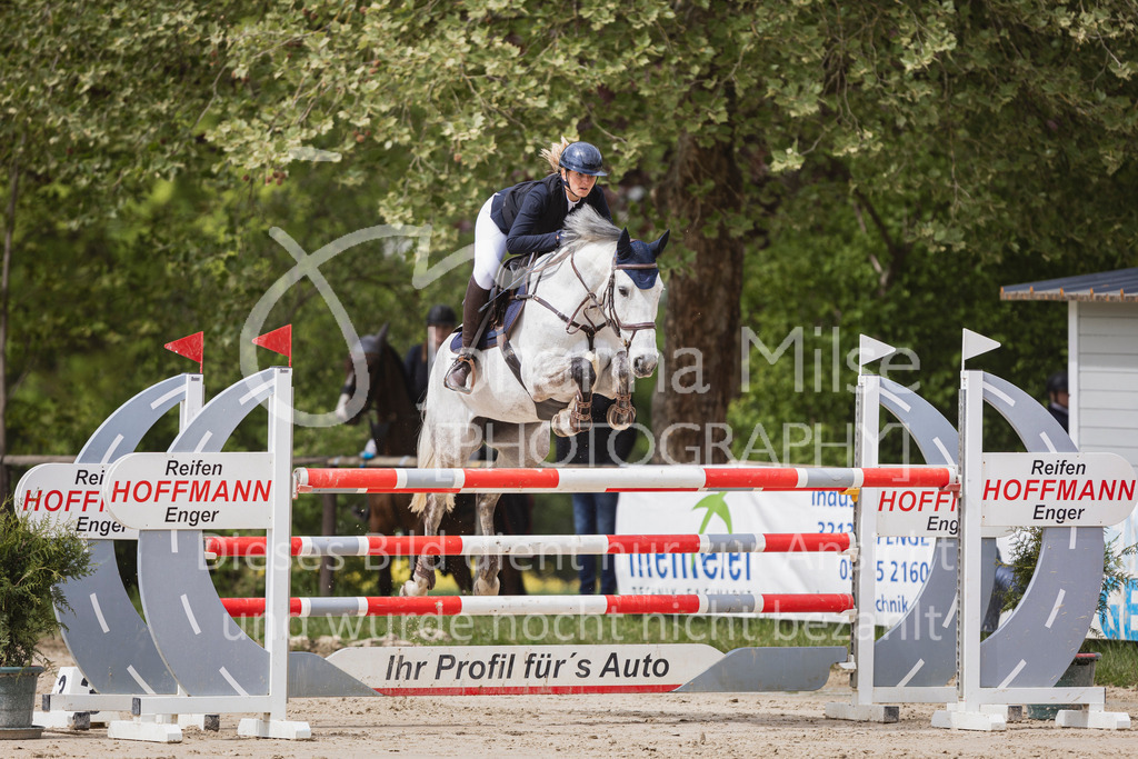 250504_SpengeW_M2-Spr-405 | Deine schönsten Turniermomente als professionelle Fotos! Entdecke hochwertige Pferdesport-Fotografie im Online-Shop. Jetzt Fotos finden & bestellen!
