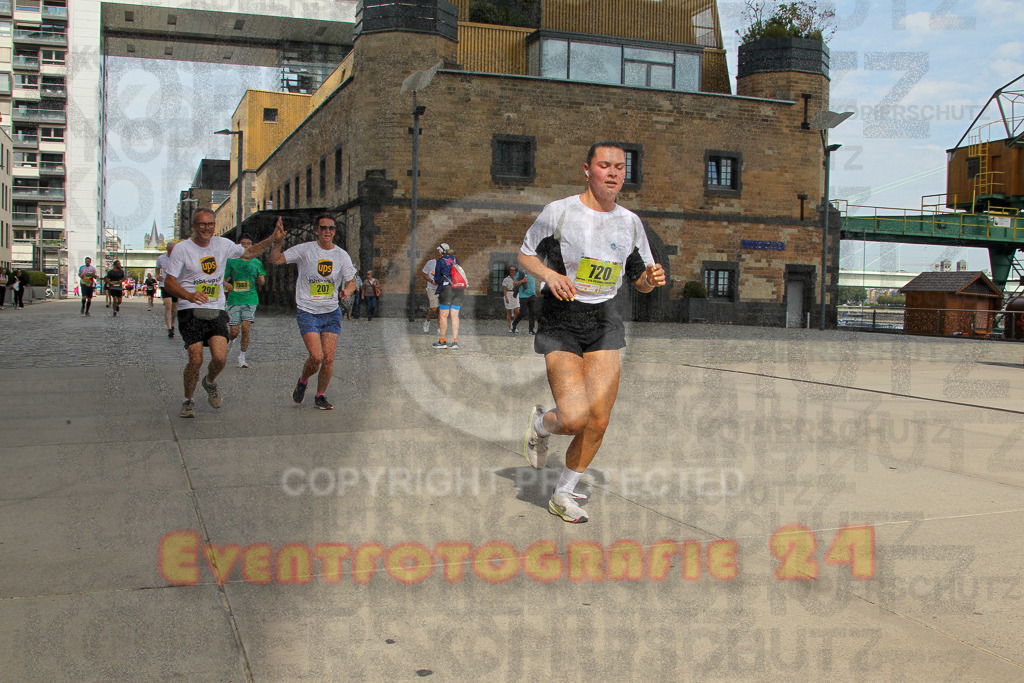 250920_1326_EV4_5571 | Sportfotografie im Rhein-Sieg Kreis, Köln, Bonn, NRW, Rheinland Pfalz, Hessen, etc. Unser Tätigkeitsfeld umfasst den Laufsport vom Volkslauf über den Marathon, Duathlon, Triathon bis zum Ultralauf wie Kölnpfad Ultra oder Schindertrail.