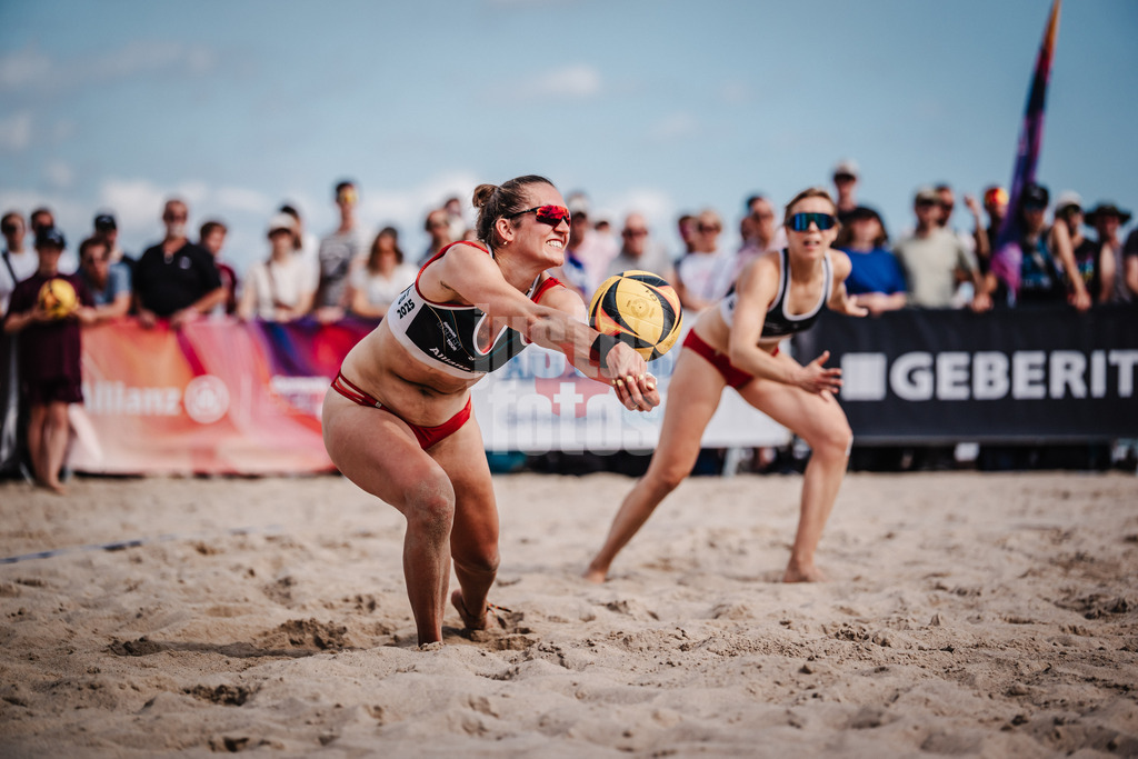 Beachvolleyball | Frauen | Deutsche Meisterschaften 2025 Timmendorfer Strand | 04.09.2025 | Annahme von Larissa Claassen