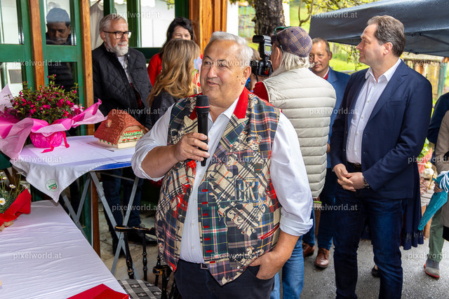 Verleihung des Ehrenzeichen des Landes an Hanebauer ÖR Johann Kraßnig sen. | Bildershop von pixelworld.at - Realisiert mit Pictrs.com