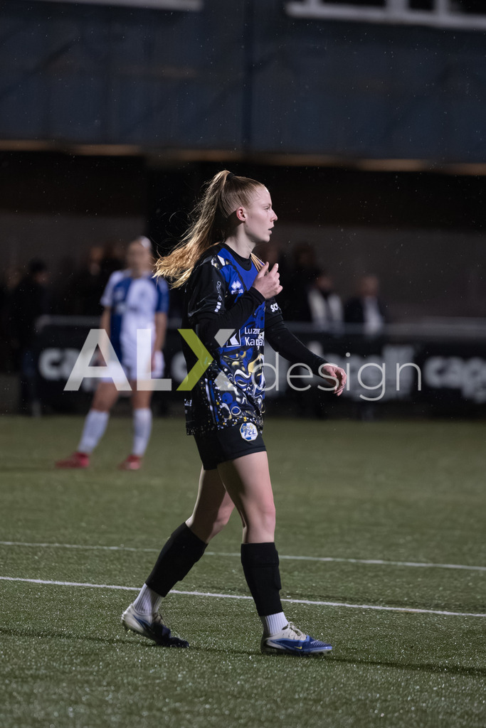Fußball I Frauen I Saison 2025-2026 I AXA Women's Super League | Women I 14. Spieltag I Grasshoppers Club Zürich - FC Luzern I 14.02.2026 | 4 Mia Knapp (CH) (FC Luzern) – Abwehr - Realisiert mit Pictrs.com