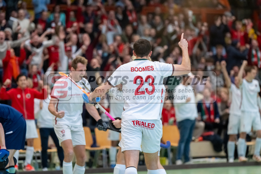 HK_20250118_101808 | 1/4 Finale 1. Bundesliga Halle Herren Crefelder HTC - Zehlendorfer Wespen am 18.1.2025 Halle Glockenspitz, Krefeld , Boomes Anton ( Crefelder HTC #23 ) , Niklas Wellen ( Crefelder HTC 10 ) , LangHeinrich Finn ( Crefelder HTC #22 )