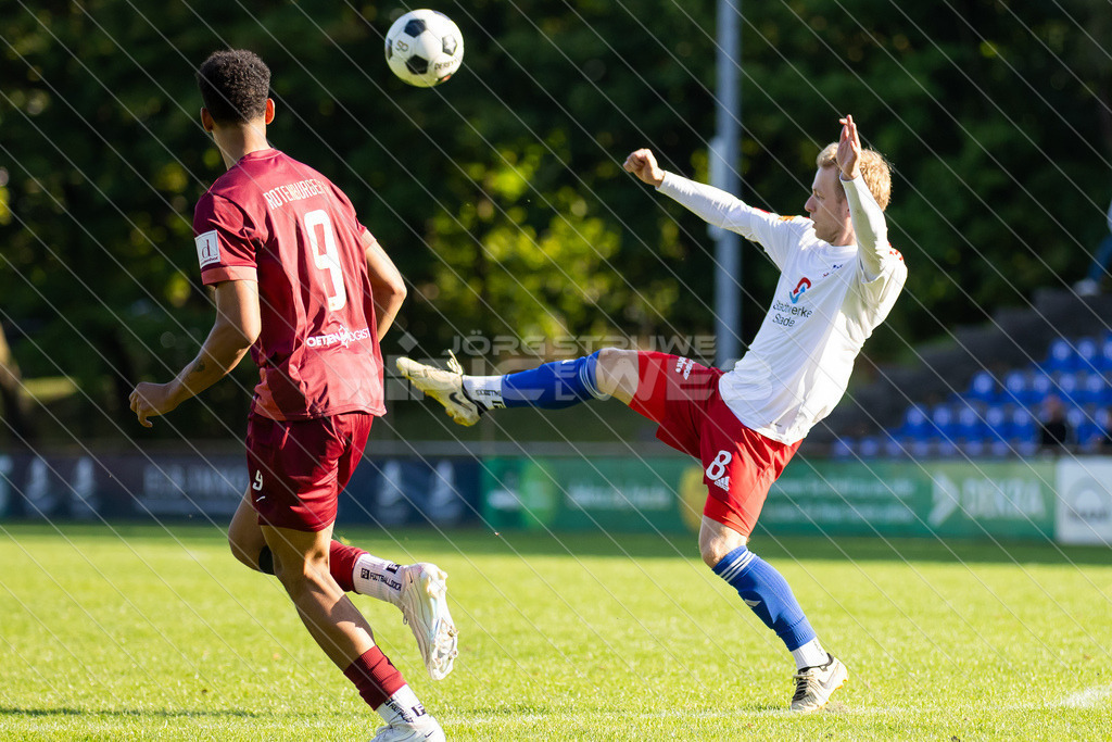 20250928_Picselweb-Fotografie_1R3_2123 | Spielszenen aus dem Spiel VfL Güldenstern Stade - Rotenburger SV. Ergebnis 0:3 - Realisiert mit Pictrs.com