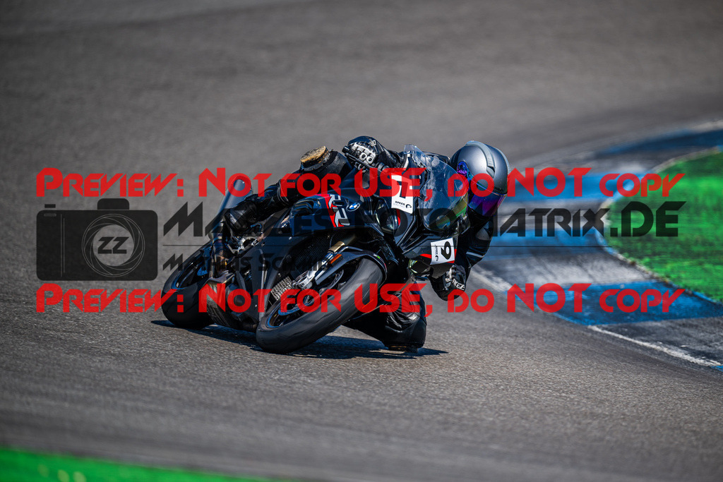 MaZZes_FotoMatrix_240520_6007705_4937 | ROT