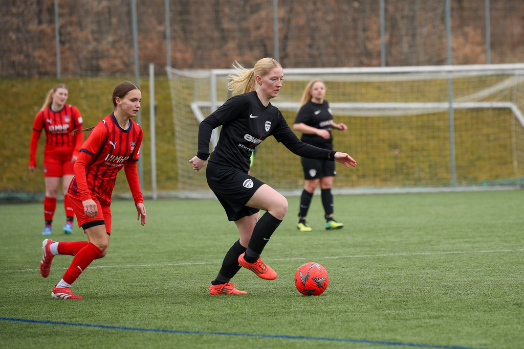 20260329-FCH-HS_014 | 1.FC Heidenheim 1846 II vs. SGM Hohenmemmingen/Sontheim, Fußball, Frauen, Bezirksliga, 2025/2026, 14. Spieltag, 29.03.2026 in Heidenheim, Kunstrasen b. Voith-Arena West(Foto: Michael Bulling) - Realisiert mit Pictrs.com
