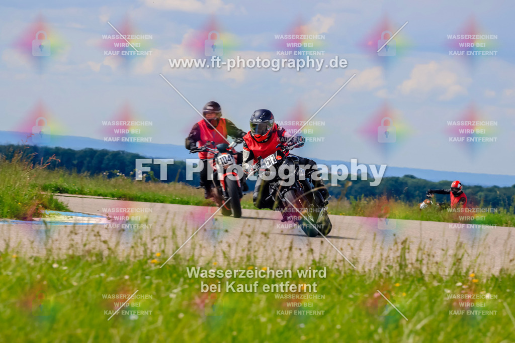 MotoTeam-0843 | Hier findet Ihr Bilder von Touristenfahrten auf der Nürburgring Nordschleife oder von anderen Veranstaltungen die ich besucht habe. Viel Spass beim Durch Schauen 