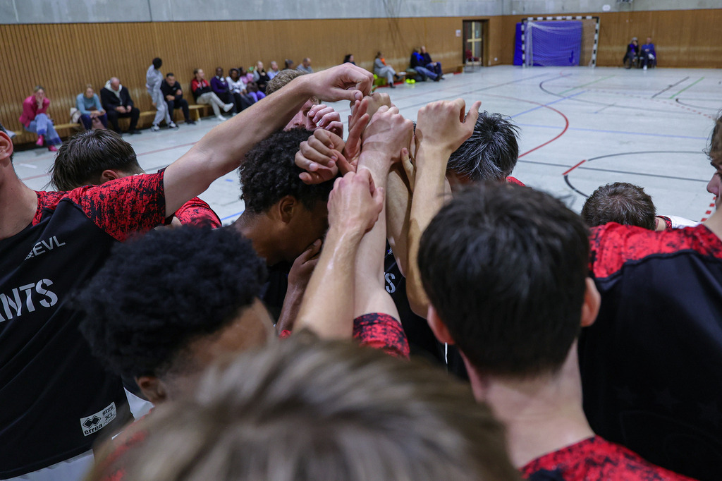 Regio BAYER GIANTS vs SV Haspe 70-4 | Fotos von Basketballspielen aus dem Raum NRW fotografiert von Gero Mueller-Laschet und Daniel Schaefer - Realisiert mit Pictrs.com