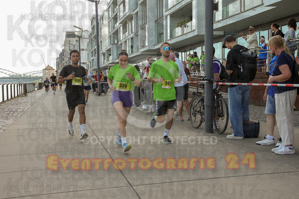 250920_1450_EX1_7803 | Sportfotografie im Rhein-Sieg Kreis, Köln, Bonn, NRW, Rheinland Pfalz, Hessen, etc. Unser Tätigkeitsfeld umfasst den Laufsport vom Volkslauf über den Marathon, Duathlon, Triathon bis zum Ultralauf wie Kölnpfad Ultra oder Schindertrail.