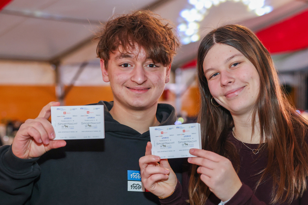 top-top.de250214-028 | Die 3. Weseler SportNacht, die große Sportgala mit Ehrungen der Weseler Sportler des Jahres 2024 findet am Freitag, den 14.02.2025 im Festzelt an der Rheinpromenade statt.Foto: Erwin Pottgiesser