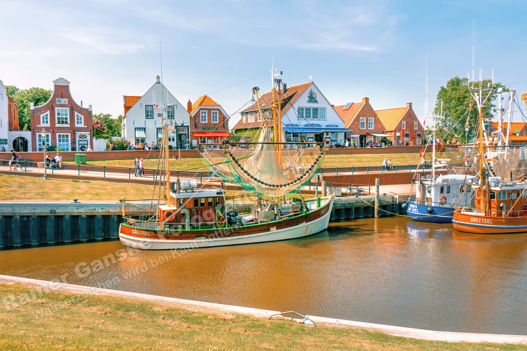 004 Greetsiel - 01-06-2019 -R Ganske | Onlineshop mit Bildern von Stränden, Häfen und Meer. Leinwände, Poster, Kalender und andere Materialien erhältlich. Kommerzielle Lizenzen möglich.  - Realisiert mit Pictrs.com