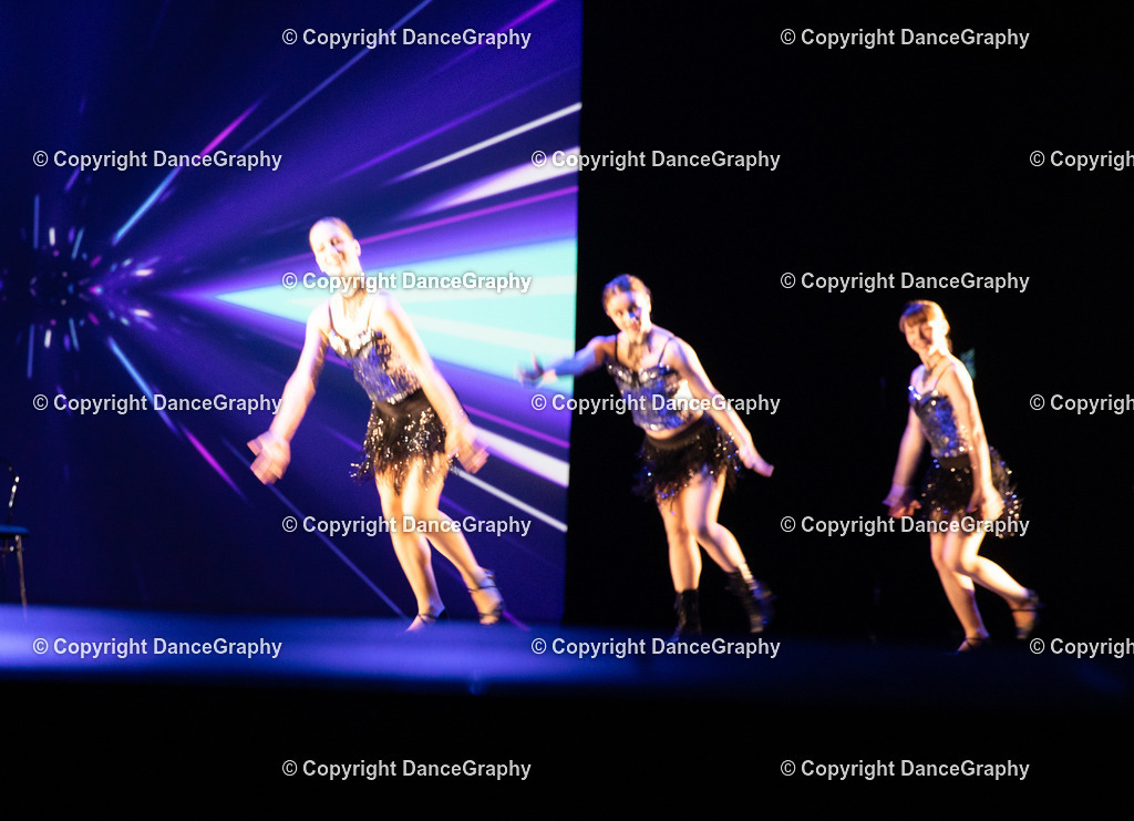 GPHY4219 | DanceGraphy - Realisiert mit Pictrs.com