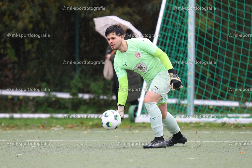 Fußball I Herren I Saison 2025/2026 I Landesliga Holstein I 14. Spieltag I SVT Bad Oldesloe - TSV Pansdorf | Blend Selimi (32, SVT Bad Oldesloe) - Realisiert mit Pictrs.com