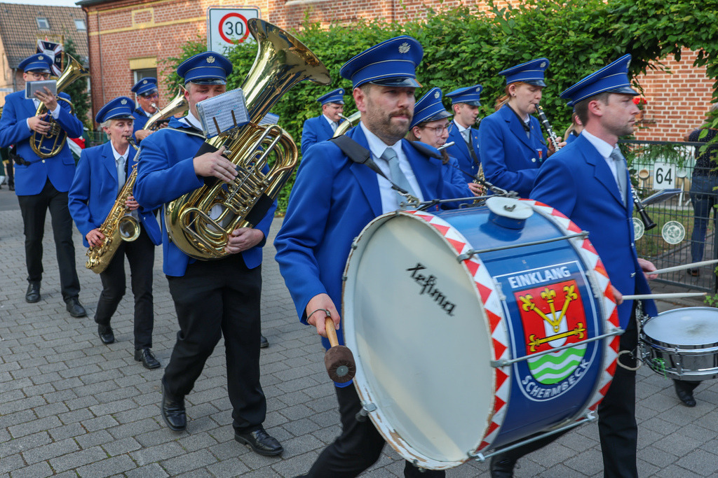 top-top.de-250530-074 | Foto, Video, Fotografie, Videografie, Fotobox, DJ, Discjockey, Musik, Musikbox, Veranstaltung, Photobooth, Amazon, Ebay, Buchtipp, Bestseller, Autor, Verlag, Buch, Wesel, Hamminkeln, NRW, Dinslaken, Rees, Drohne, Hochzeit, Party, Fotobox, Wesel, Fotograf