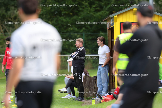 Fußball I Herren I Saison 2025-2026 I Verbandsliga Süd I 7. Spieltag I SV Schackendorf - SV Azadi Lübeck I 06.09.2025.158 | Arne Gromoll (Torwarttrainer, SV Schackendorf) - Realisiert mit Pictrs.com