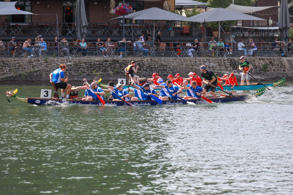 Drachenboot-Regatta_Duisburg140625_36 | Bildergalerie von Sport-Ereignissen aber auch von weiteren spannenden Dingen - nicht nur vom Niederrhein. In Anlehnung an den bekannten Spruch von Hanns Dieter Hüsch heißt das Motto: "Niederrhein ist überall".  - Realisiert mit Pictrs.com