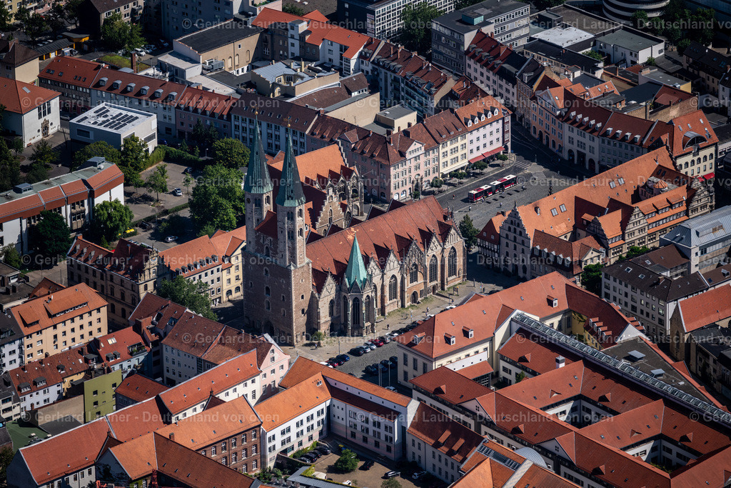 4035569 | BRAUNSCHWEIG 31.07.2020 Kirchengebäude der evangelischen Sankt Martinikirche am Altstadtmarkt in Braunschweig im Bundesland Niedersachsen, Deutschland. Weiterführende Informationen bei: Ev.-luth. Kirchengemeinde St. Martini. // Church building protestantn Sankt Martinikirche in Brunswick in the state Lower Saxony, Germany. Further information at: Ev.-luth. Kirchengemeinde St. Martini. Foto: Gerhard Launer