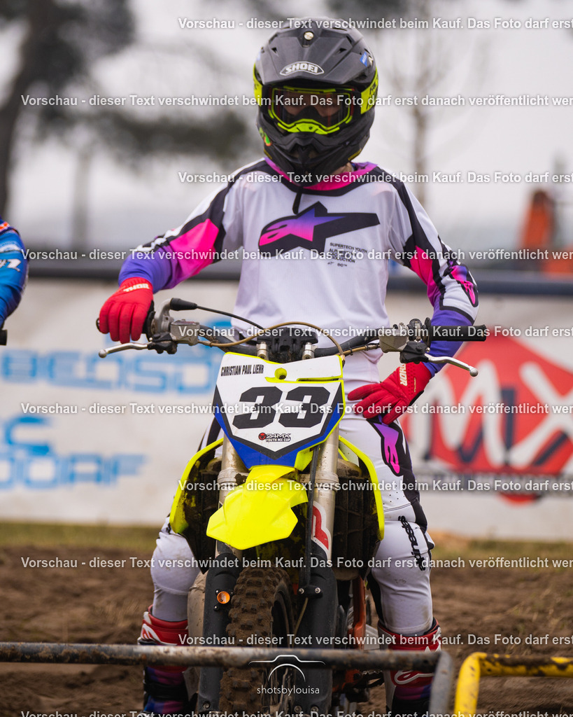 20260412_MCCBensdorf-1064 | Sportfotografin aus Berlin-Brandenburg mit Fokus auf Motocross. Ich halte deine sportliche Leistung und echte Emotionen auf und neben der Strecke professionell fest. Entdecke die Fotos von deinem Rennen und bestelle sie direkt hier im Shop.
