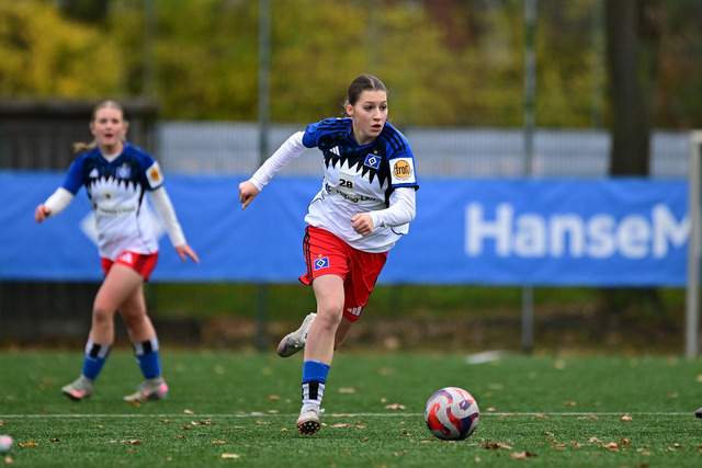Fußball I Juniorinnen I Saison 2025-2026 I Regionalliga Nord I 7. Spieltag I Hamburger SV U17 - SpVg Aurich U17 I 02540 | Der Sportfotograf. - Realisiert mit Pictrs.com