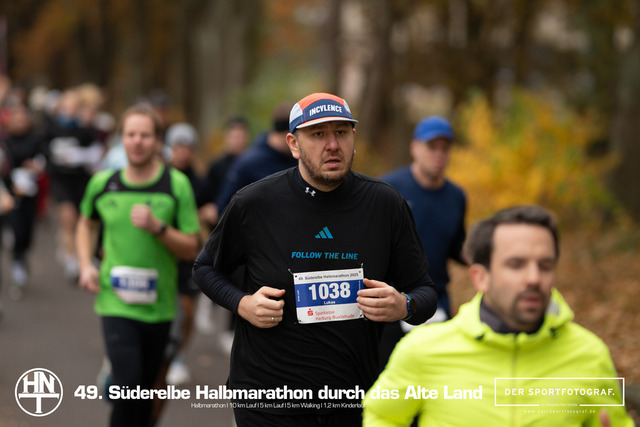 Süderelbe Halbmarathon 2025 I 09.11.2025 I Fotograf_DerSportfotograf.I 00418 | Der Sportfotograf. - Realisiert mit Pictrs.com