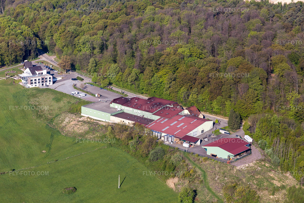 Aerial view: Winegrowers' Cooperative Cave Vinicole de Cleebourg in Rott in the state Bas-Rhin, France.Photo: IMG_099303.jpg taken on 04/30/2017 by Werner Riehm/FLY-FOTO.comResolution of the original: 5472 x 3648 px