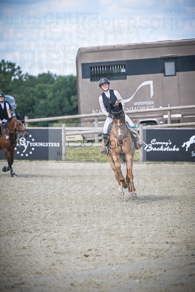DOS_0144 | Entdecke hochwertige Reitturnierfotos von Foto Oger. Professionell, emotional und authentisch – jetzt Lieblingsmomente im Shop bestellen.Deutschlandweite Turnierfotografie. - Realisiert mit Pictrs.com