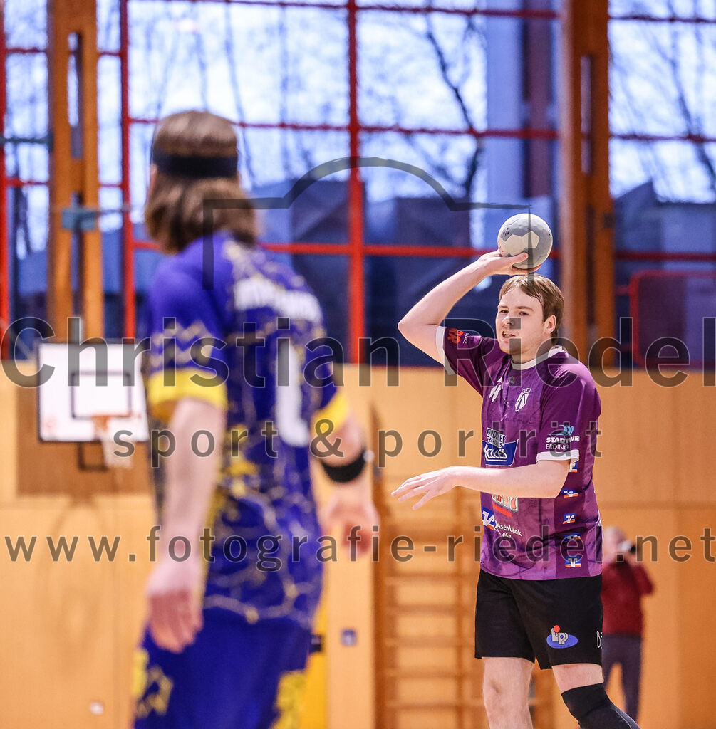 2024-12-14_035_SpVgg_Altenerding_gegen_MTV_Pfaffenhofen | Erding, Deutschland, 14.12.2024:Handball, Bezirksoberliga Männer 2024 / 2025, 10. Spieltag, SpVgg Altenerding gegen MTV Pfaffenhofen, Endergebnis: 32:30Niklas Fleps (SpVgg Altenerding, #17)Foto: Christian Riedel / fotografie-riedel.net