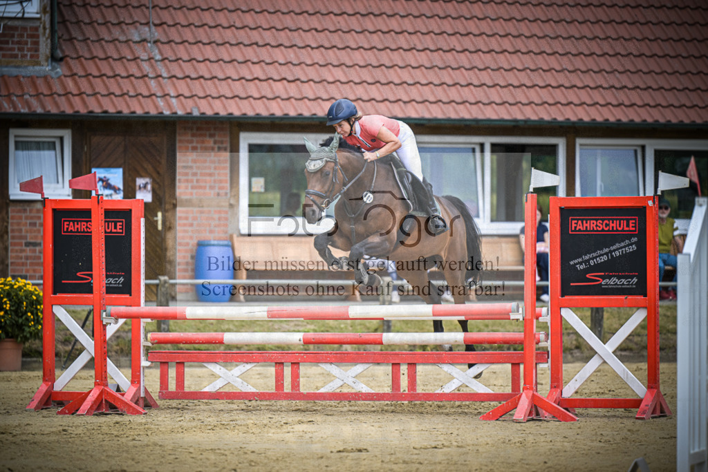 DOS_0647 | Entdecke hochwertige Reitturnierfotos von Foto Oger. Professionell, emotional und authentisch – jetzt Lieblingsmomente im Shop bestellen.Deutschlandweite Turnierfotografie. - Realisiert mit Pictrs.com