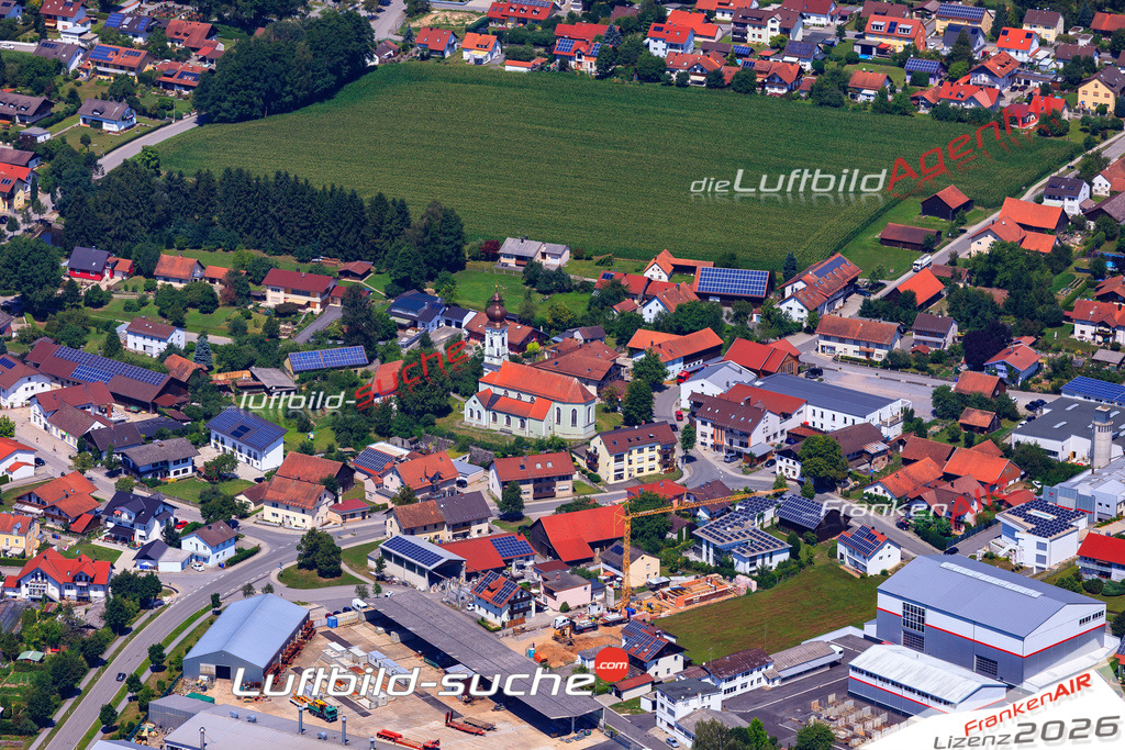 Die Luftaufnahme der Stadt Neuhausen wurde 2017 vom Flugzeug heraus erstellt ( keine Drohne )- hohe Auflösung für beste Qualität