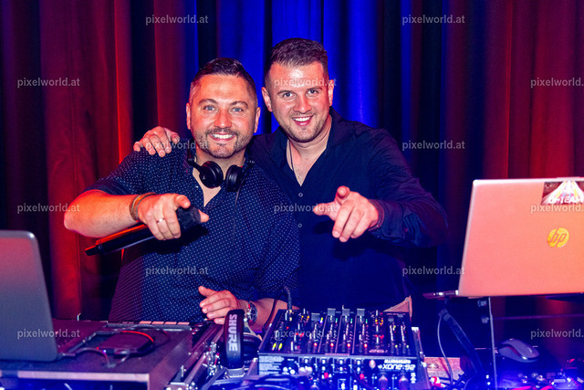 Schlager trifft Tracht | Bildershop von pixelworld.at - Realisiert mit Pictrs.com