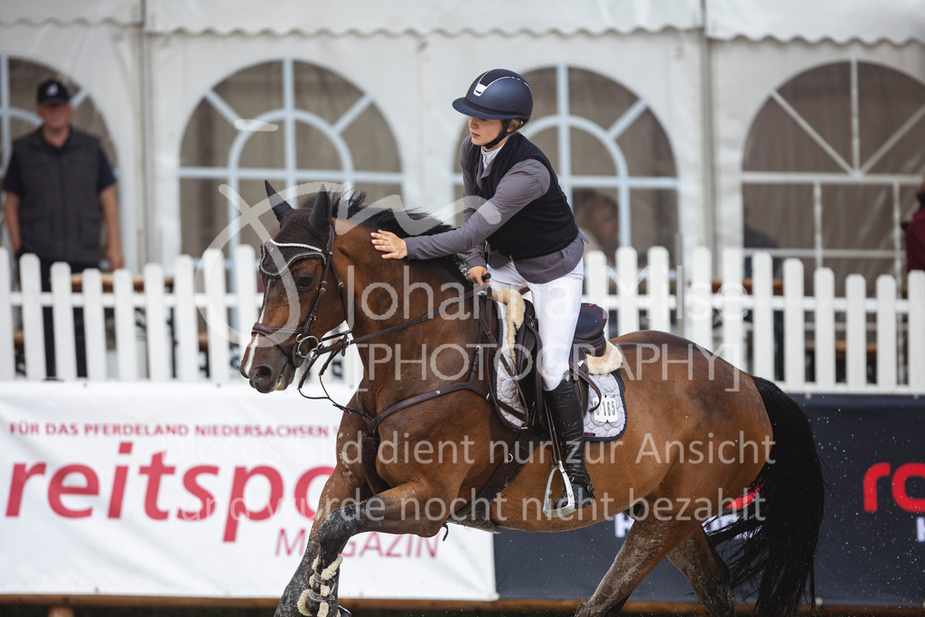 240712_BHO_ZweiPh-M2-2-603 | Deine schönsten Turniermomente als professionelle Fotos! Entdecke hochwertige Pferdesport-Fotografie im Online-Shop. Jetzt Fotos finden & bestellen!