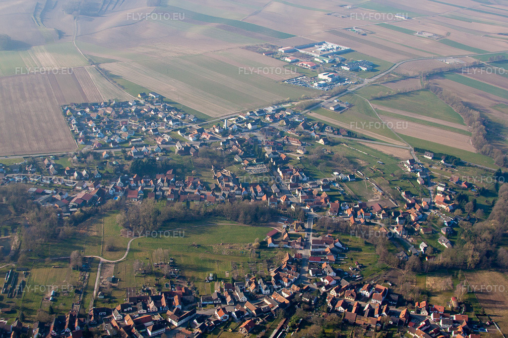 Vue aérienne: Vue de la ville à Scheibenhard dans le département Bas Rhin, France. Photo: IMG_62658.jpg prise le 09/03/2014 par Werner Riehm/FLY-FOTO.euRésolution de l'original: 4752 x 3168 px