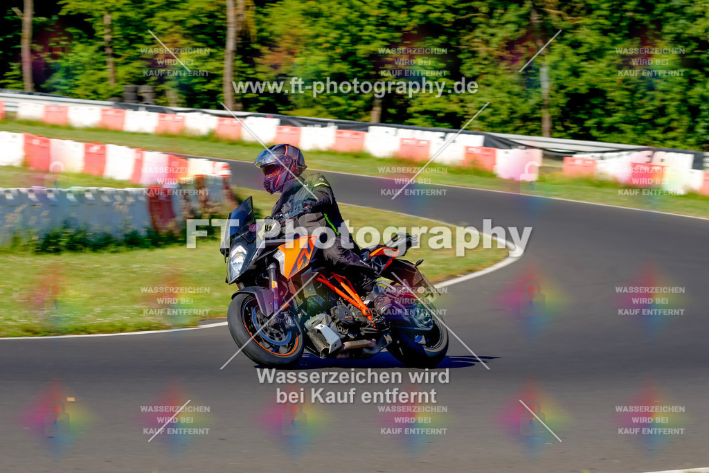 _MOT5335 | Hier findet Ihr Bilder von Touristenfahrten auf der Nürburgring Nordschleife oder von anderen Veranstaltungen die ich besucht habe. Viel Spass beim Durch Schauen 