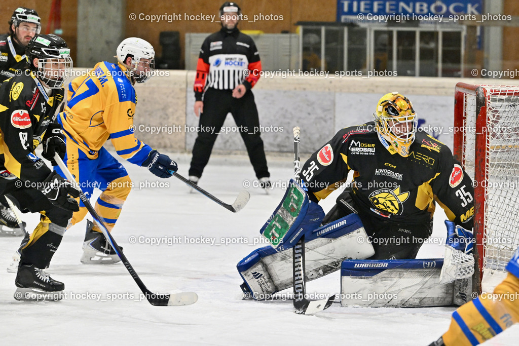 MET PHOTOVOLTAIK HORNETS SPITTAL vs. 1. EHC ALTHOFEN | #35 Egger Luca EC Hornets Spittal, #87 Urbanek Martin EC Hornets Spittal, #47 Rainer Michael EHC Althofen, MET PHOTOVOLTAIK HORNETS SPITTAL vs. 1. EHC ALTHOFEN, MET PHOTOVOLTAIK HORNETS SPITTAL vs. 1. EHC ALTHOFEN am 10.01.2026 in Spittal an der Drau (Eissportzentrum Spittal), Austria, (Photo by Bernd Stefan)