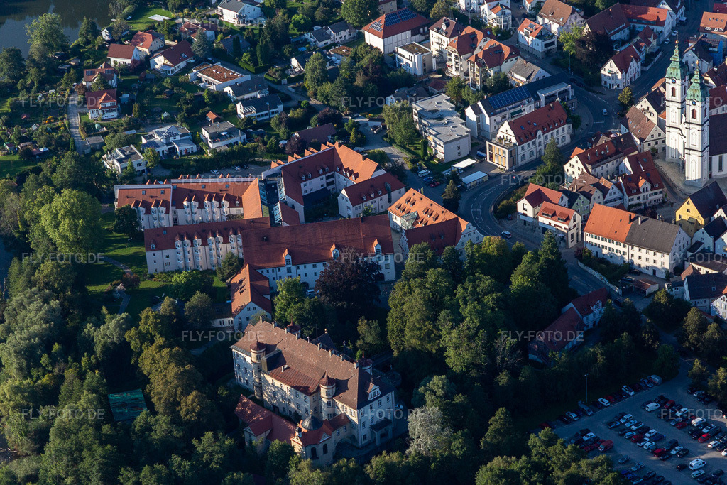 Luftbild: Waldburg-Zeil Kliniken - Klinik im Hofgarten, Fachklinik für Orthopädie und Rheumatologie, Hofgarten-Klinik, Sportklinik Ravensburg, Praxis Bad Waldsee im Ortsteil Steinach in Bad Waldsee im Bundesland Baden-Württemberg in Deutschland. Foto: IMG_128930.jpg vom 03.09.2021 durch Werner Riehm/FLY-FOTO.de