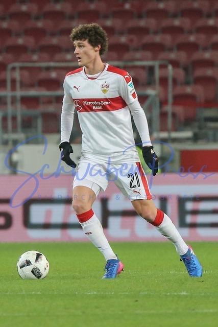 060217Ho026 | Benjamin Pavard (VfB Stuttgart)
 / 2. BL; VfB Stuttgart vs Fortuna Duesseldorf, Germany, Merceds-Benz-Arena, Stuttgart, 20170206