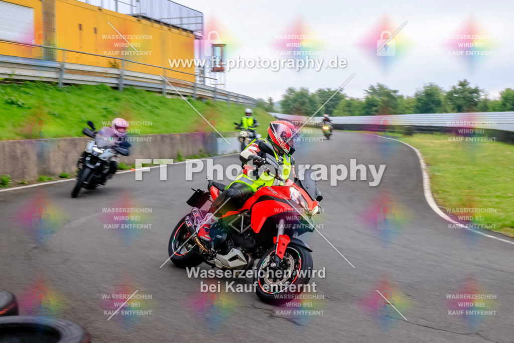 _TCM3065 | Hier findet Ihr Bilder von Touristenfahrten auf der Nürburgring Nordschleife oder von anderen Veranstaltungen die ich besucht habe. Viel Spass beim Durch Schauen 