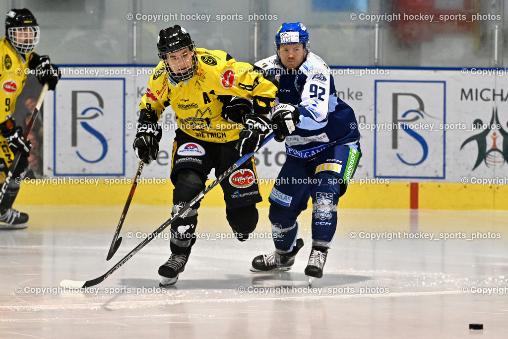 ESC Steindorf vs. MET PHOTOVOLTAIK HORNETS SPITTAL | #8 Komar Luca EC Hornets Spittal, #92 Ratz Patrick ESC Steindorf, ESC Steindorf vs. MET PHOTOVOLTAIK HORNETS SPITTAL, ESC Steindorf vs. MET PHOTOVOLTAIK HORNETS SPITTAL am 26.10.2024 in Steindorf (Ossiachersee Halle), Austria, (Photo by Bernd Stefan)