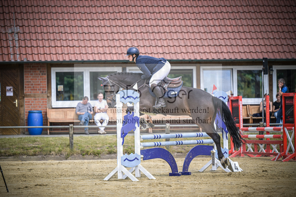 DOS_6907 | Entdecke hochwertige Reitturnierfotos von Foto Oger. Professionell, emotional und authentisch – jetzt Lieblingsmomente im Shop bestellen.Deutschlandweite Turnierfotografie. - Realisiert mit Pictrs.com